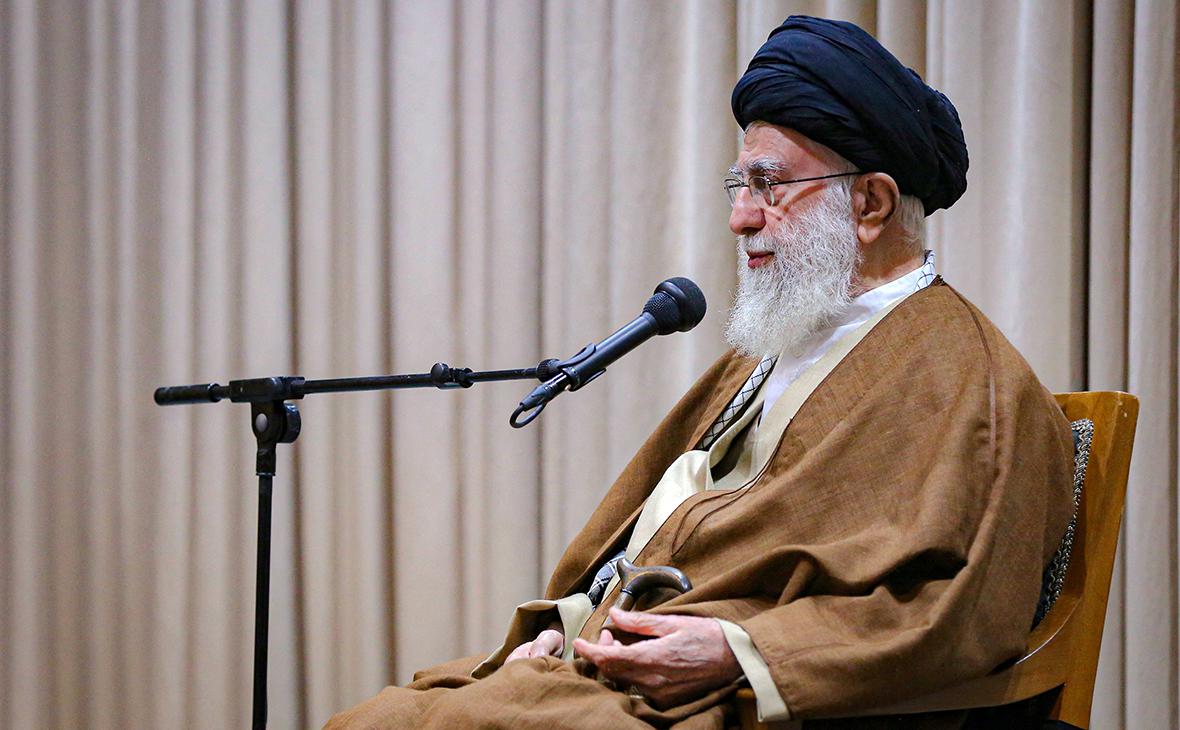 Лидер Ирана попросил исламские страны порвать с Израилем хотя бы на время