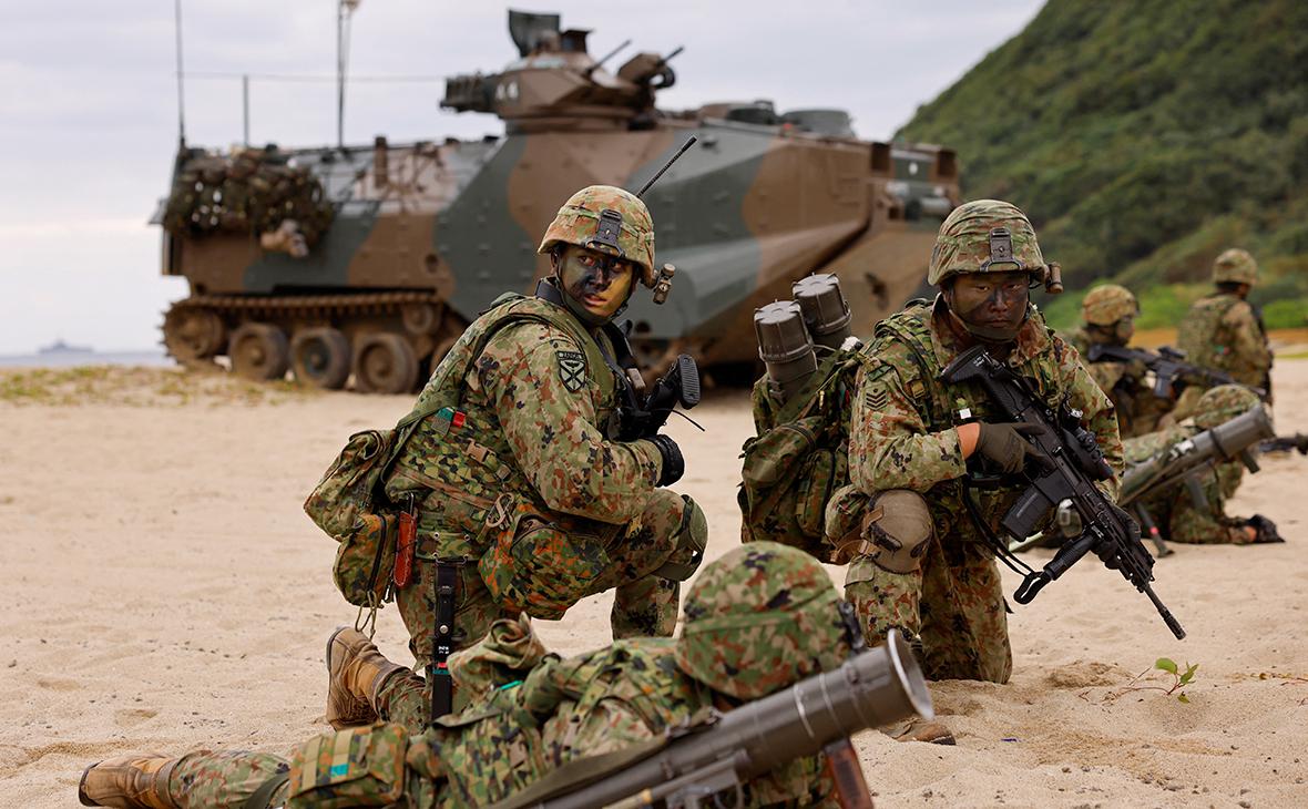 Япония провела учебный десант на остров в Восточно-Китайском море