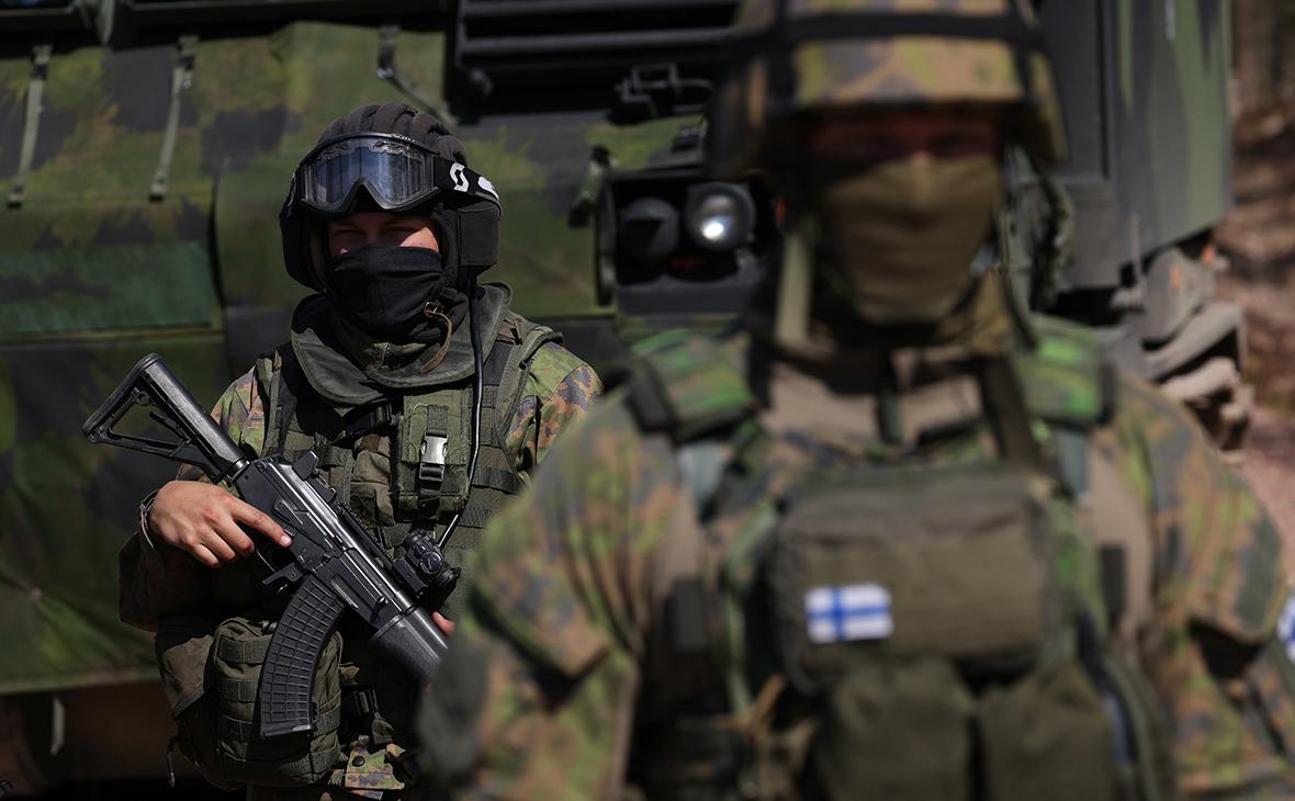 Финляндия направила военных к границе для борьбы с наплывом мигрантов